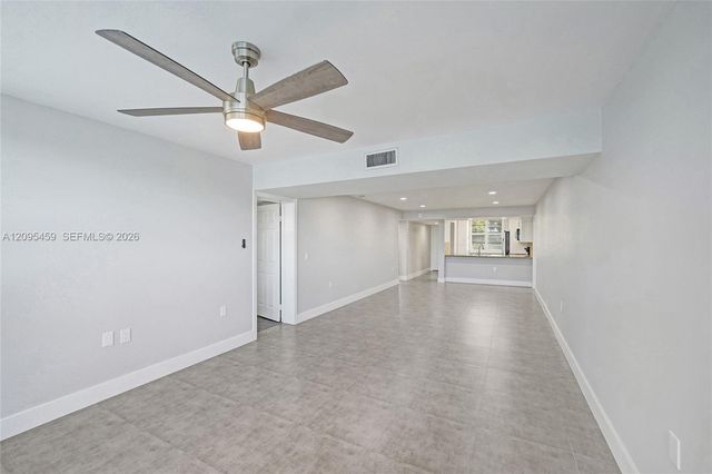 1522 Whitehall Drive 106, Davie, FL 33324