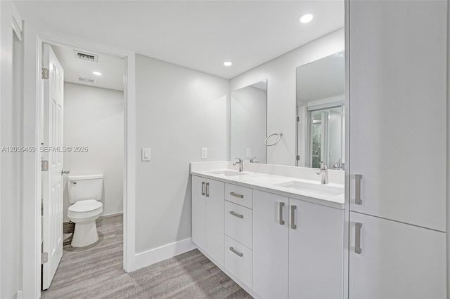 1522 Whitehall Drive 106, Davie, FL 33324