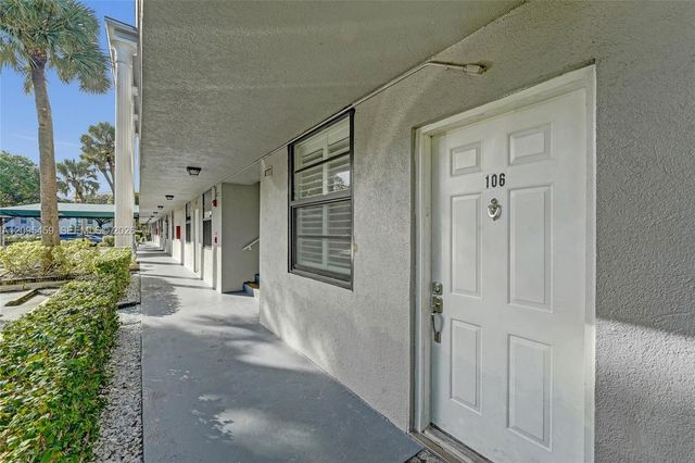 1522 Whitehall Drive 106, Davie, FL 33324