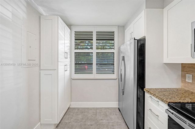 1522 Whitehall Drive 106, Davie, FL 33324