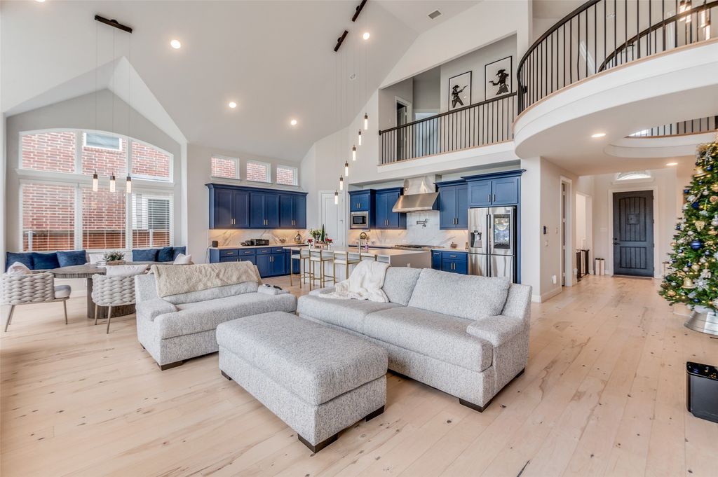 4821 Meadow Creek Drive, Mckinney, TX 75070