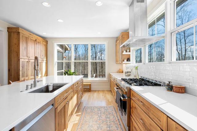 8012 Poplar Ridge Ln, Primm Springs, TN 38476