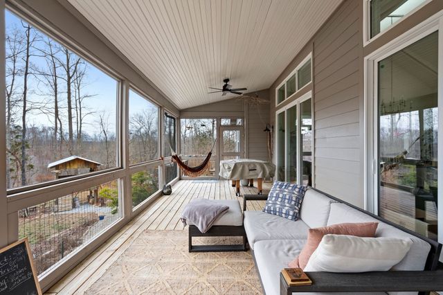 8012 Poplar Ridge Ln, Primm Springs, TN 38476