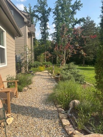 8012 Poplar Ridge Ln, Primm Springs, TN 38476