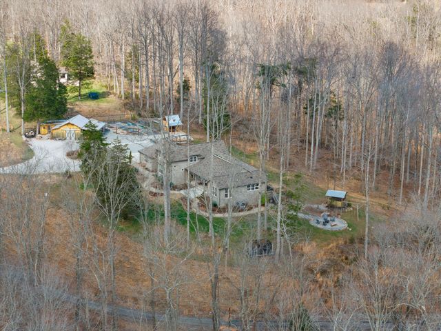 8012 Poplar Ridge Ln, Primm Springs, TN 38476