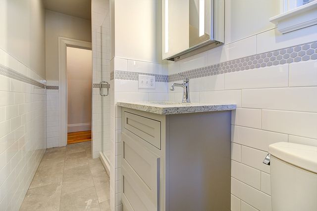 430 N Main 3, Attleboro, MA 02703