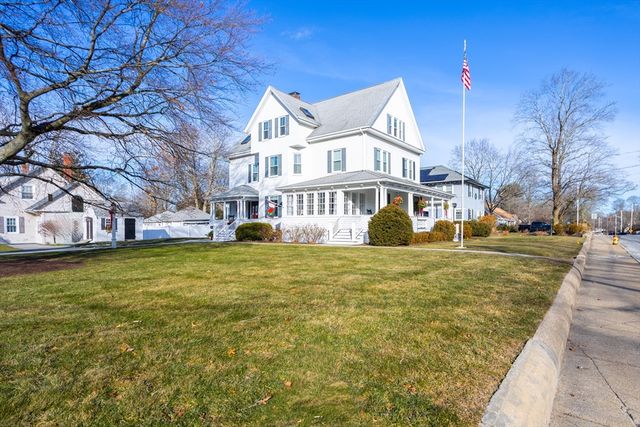 430 N Main 3, Attleboro, MA 02703