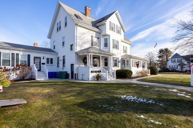 430 N Main 3, Attleboro, MA 02703