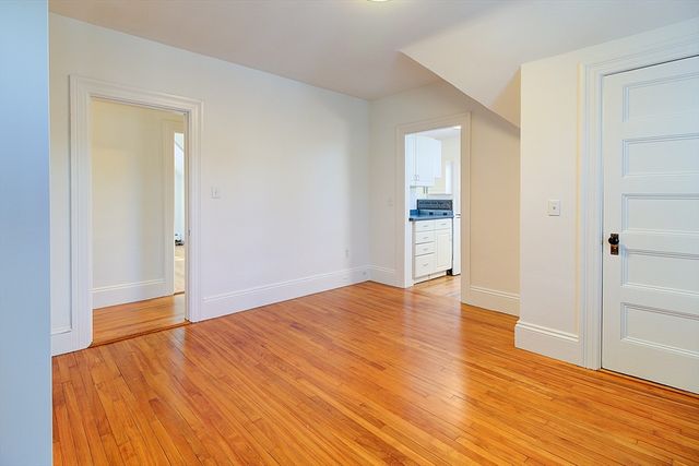 430 N Main 3, Attleboro, MA 02703