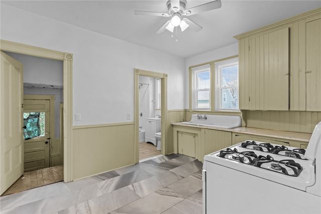 16 Ruggles Street, Providence, RI 02908