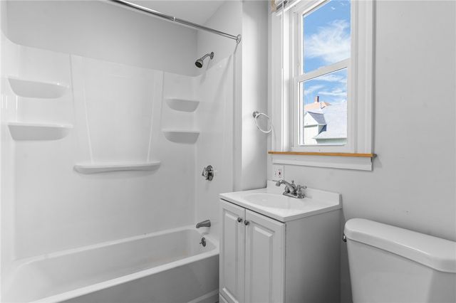 16 Ruggles Street, Providence, RI 02908