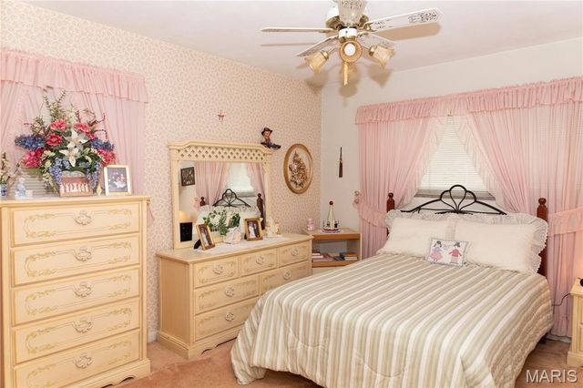 10010 Harwich Drive, Crestwood, MO 63126