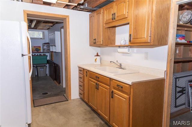 10010 Harwich Drive, Crestwood, MO 63126