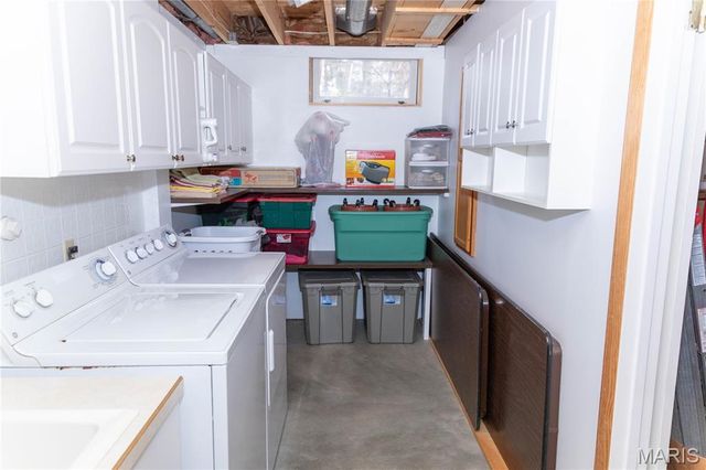 10010 Harwich Drive, Crestwood, MO 63126