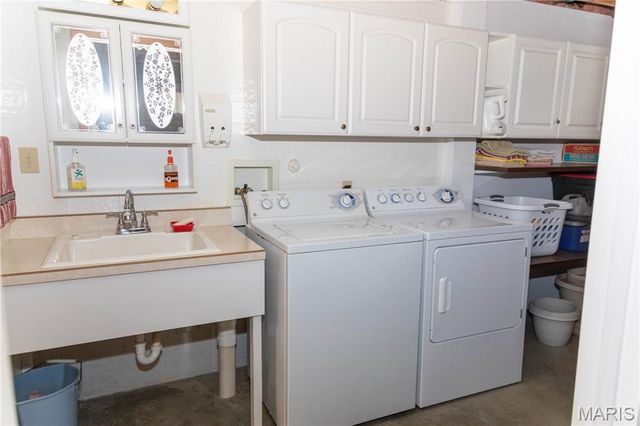 10010 Harwich Drive, Crestwood, MO 63126