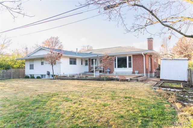 10010 Harwich Drive, Crestwood, MO 63126