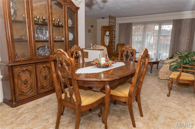 10010 Harwich Drive, Crestwood, MO 63126