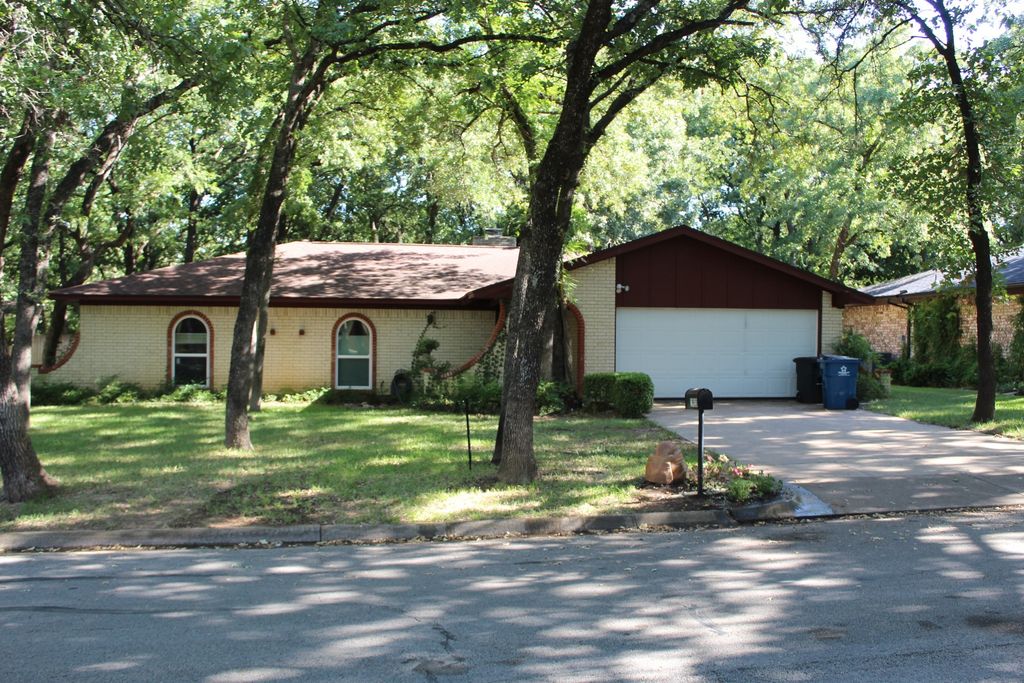 2923 Wentwood Drive, Grapevine, TX 76051