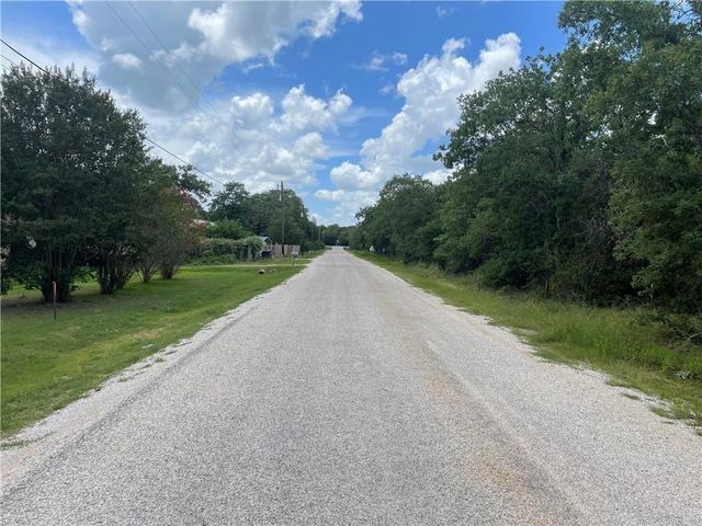 TBD Chickasaw, Smithville, TX 78957
