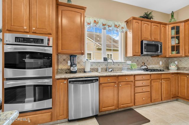4 Cape May Court, Waretown, NJ 08758