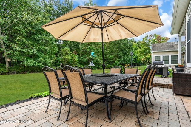 4 Cape May Court, Waretown, NJ 08758