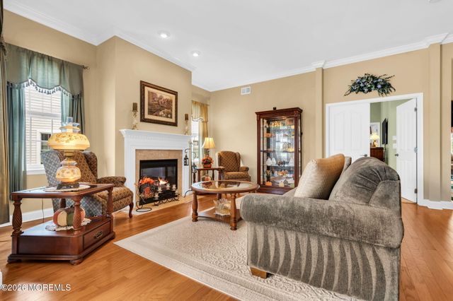 4 Cape May Court, Waretown, NJ 08758