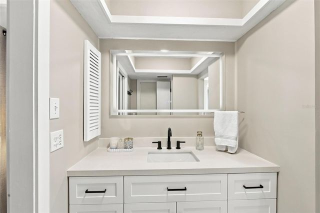1242 PINEBROOK WAY, Venice, FL 34285