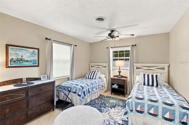 1242 PINEBROOK WAY, Venice, FL 34285