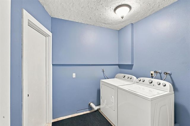 1242 PINEBROOK WAY, Venice, FL 34285