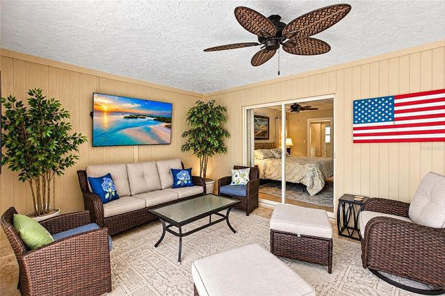 1242 PINEBROOK WAY, Venice, FL 34285