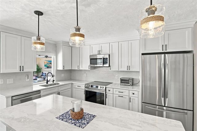 1242 PINEBROOK WAY, Venice, FL 34285