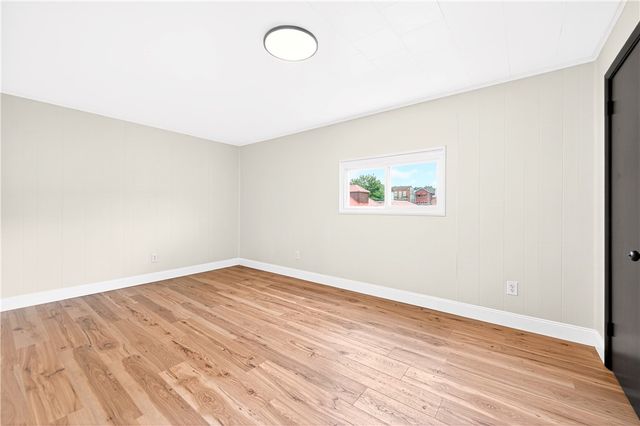 237 Allen Ave, Donora, PA 15033