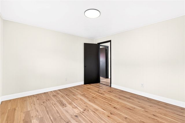 237 Allen Ave, Donora, PA 15033