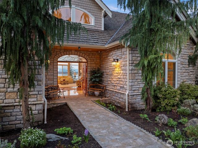 5464 Puffin Place, Blaine, WA 98230