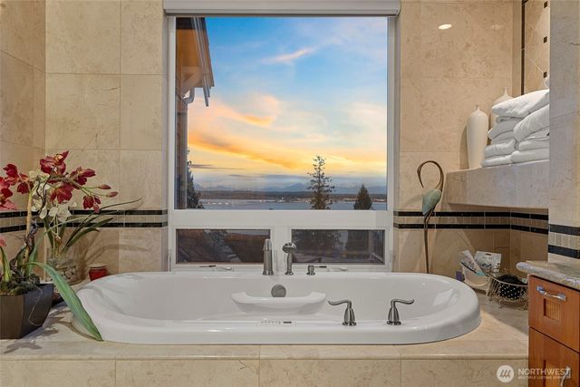 5464 Puffin Place, Blaine, WA 98230