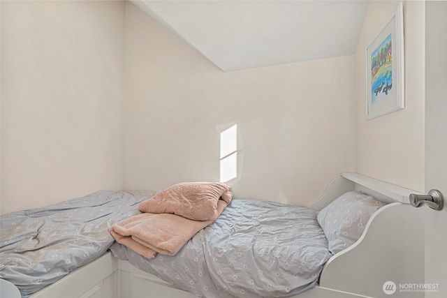 5464 Puffin Place, Blaine, WA 98230