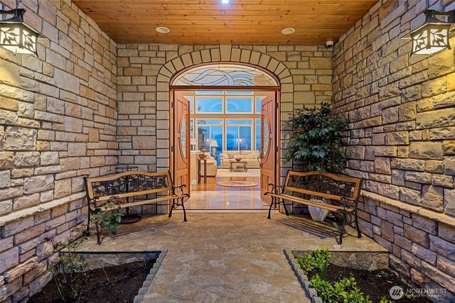 5464 Puffin Place, Blaine, WA 98230