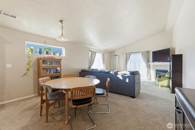 304 SW Homestead Avenue, College Place, WA 99324