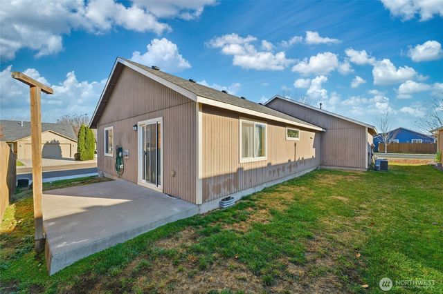 304 SW Homestead Avenue, College Place, WA 99324