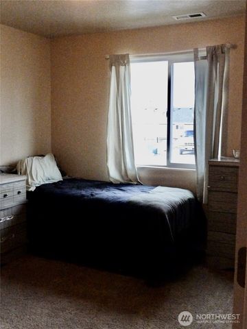 304 SW Homestead Avenue, College Place, WA 99324