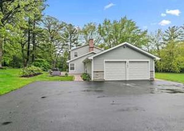 1762 W Palatine Road, Inverness, IL 60067