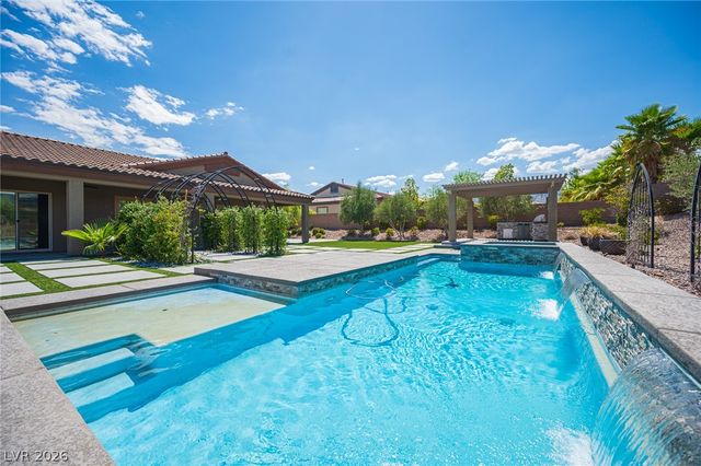 10300 Mystic Ledge Court, Las Vegas, NV 89149