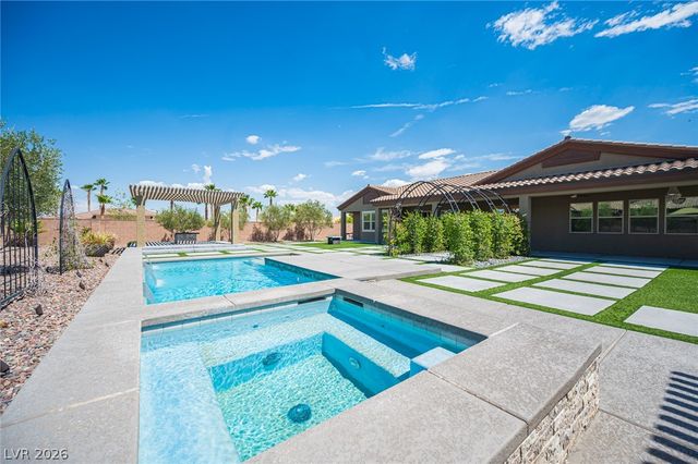 10300 Mystic Ledge Court, Las Vegas, NV 89149