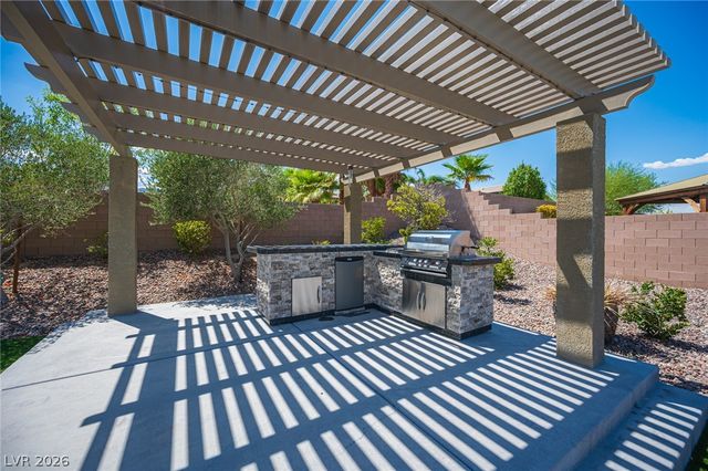 10300 Mystic Ledge Court, Las Vegas, NV 89149