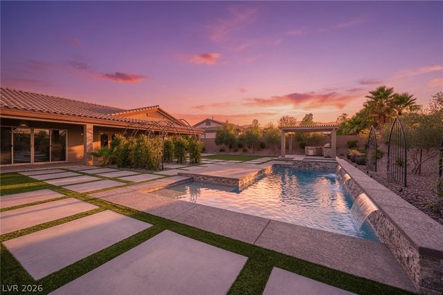 10300 Mystic Ledge Court, Las Vegas, NV 89149