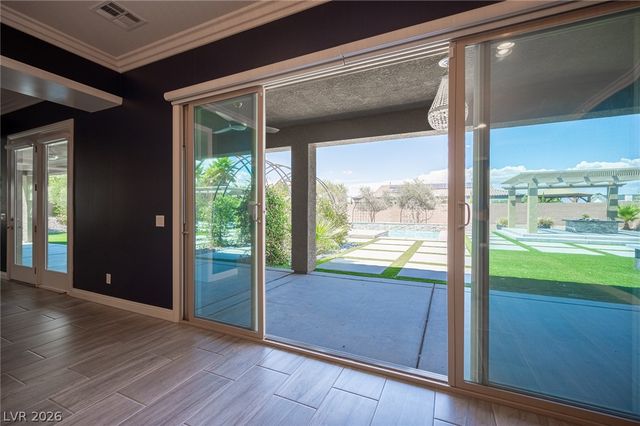 10300 Mystic Ledge Court, Las Vegas, NV 89149