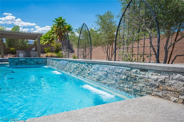 10300 Mystic Ledge Court, Las Vegas, NV 89149