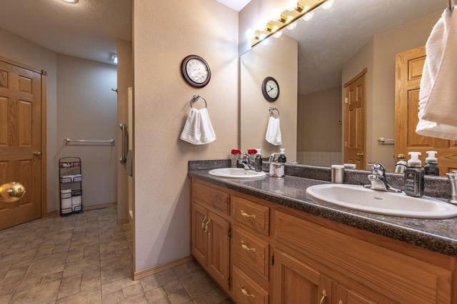 421 N Holly Drive, Buffalo, MO 65622