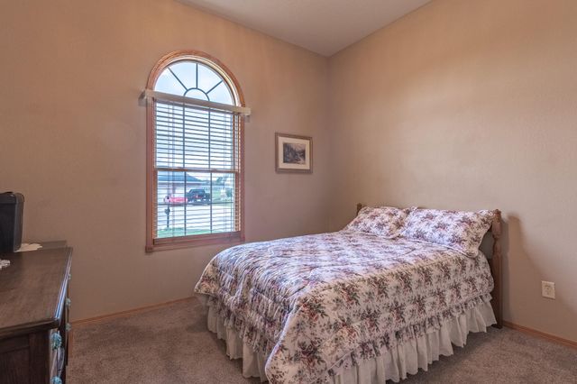 421 N Holly Drive, Buffalo, MO 65622