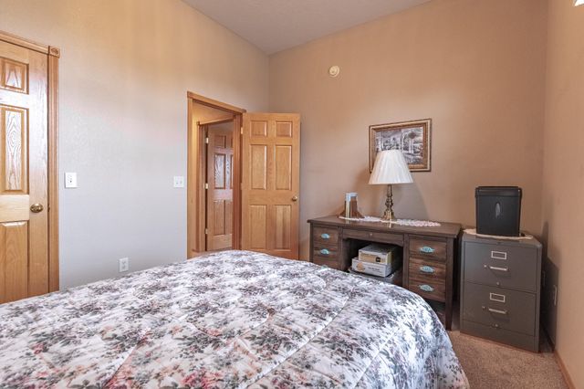 421 N Holly Drive, Buffalo, MO 65622